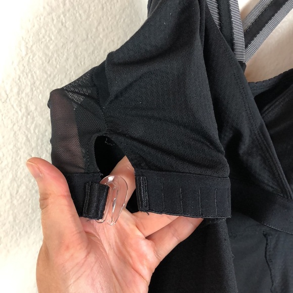 Lululemon Athletica Black Workout Tank Sz 6 - Picture 10 of 11